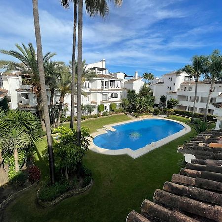 Apartamentos Naranjos Del Sol Marbella Exterior foto