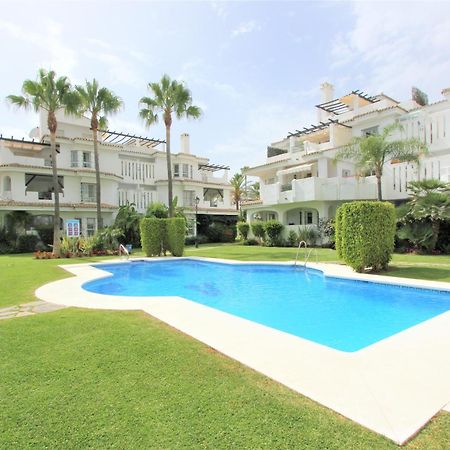 Apartamentos Naranjos Del Sol Marbella Exterior foto