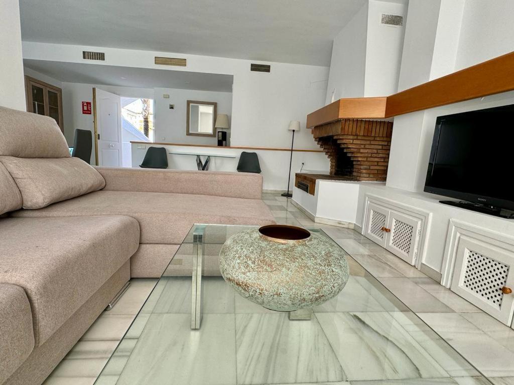 Apartamentos Naranjos Del Sol Marbella Exterior foto