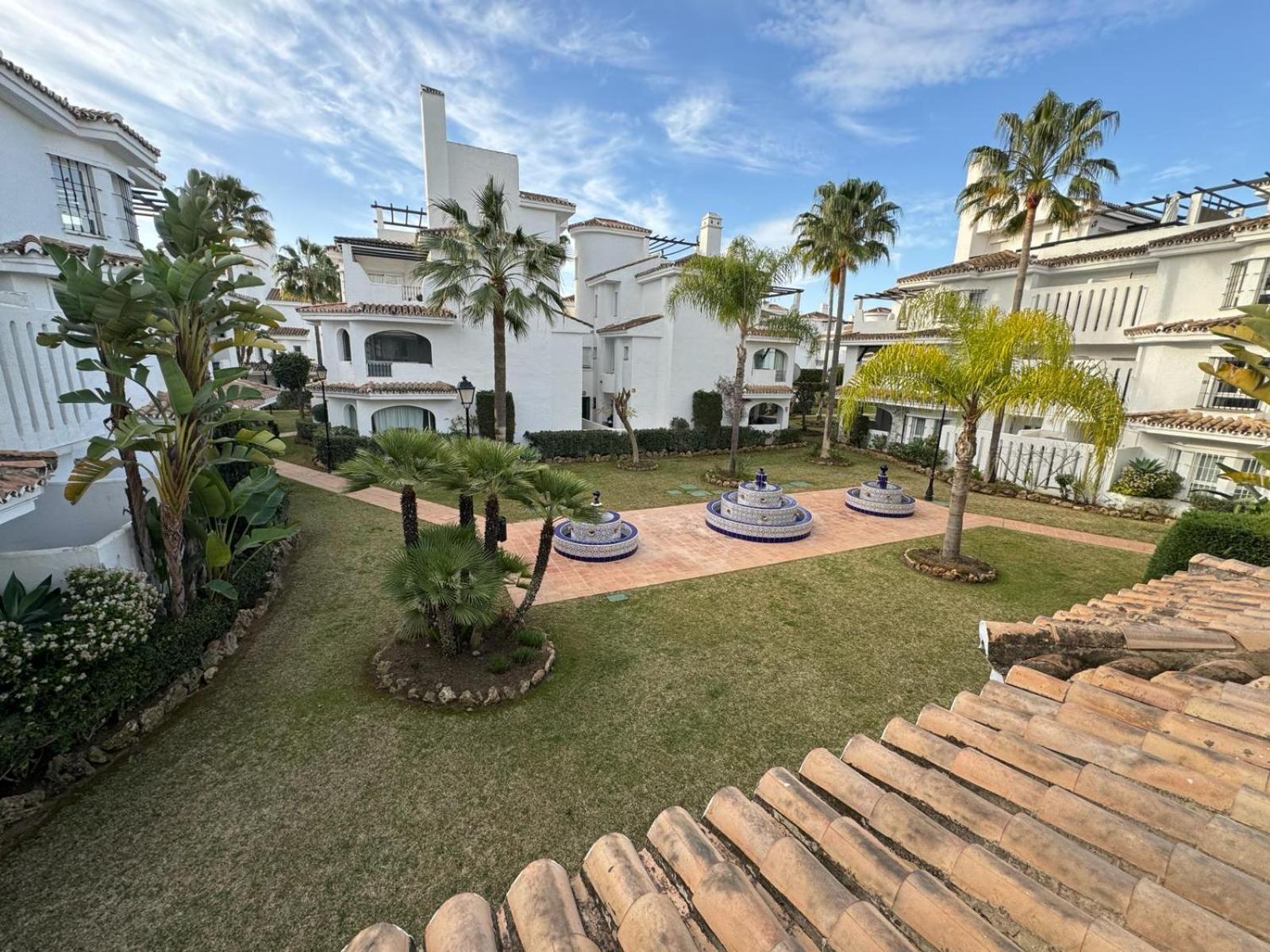 Apartamentos Naranjos Del Sol Marbella Exterior foto