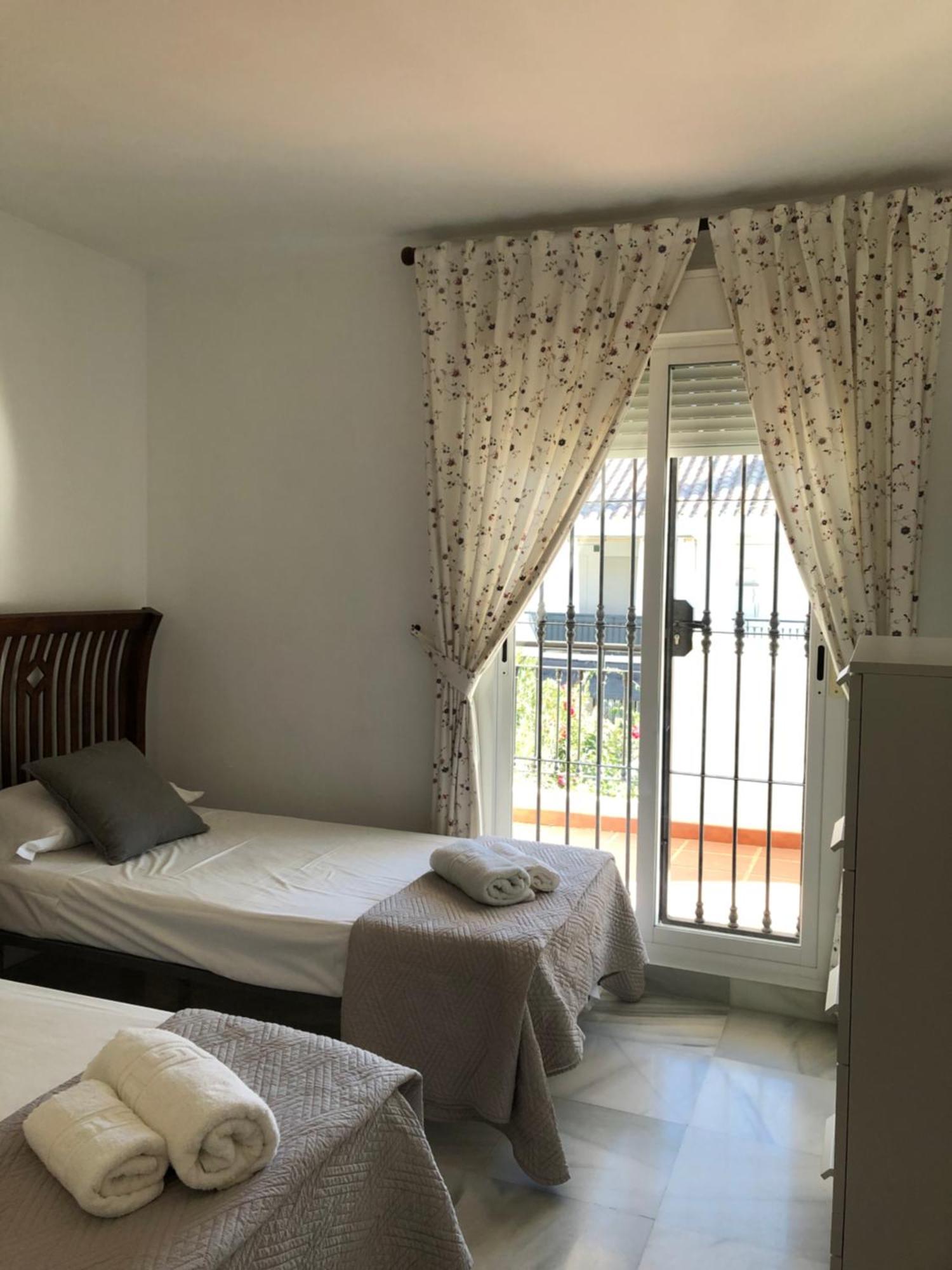 Apartamentos Naranjos Del Sol Marbella Exterior foto