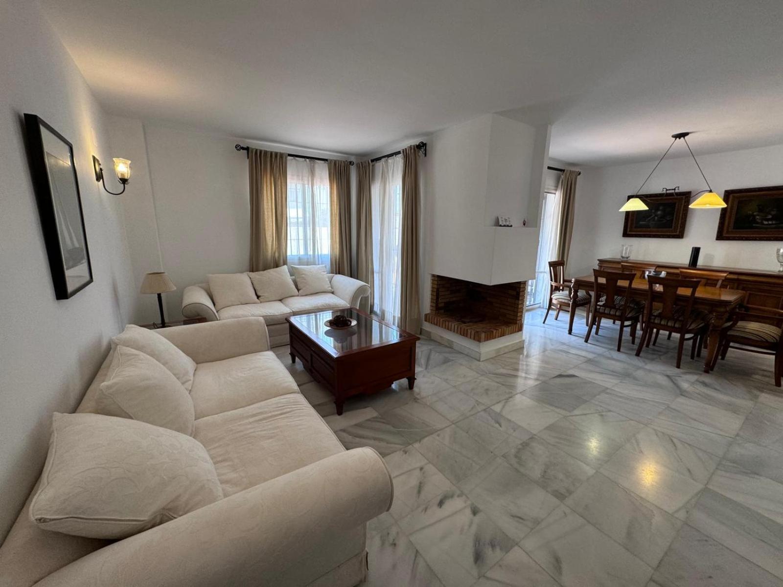 Apartamentos Naranjos Del Sol Marbella Exterior foto