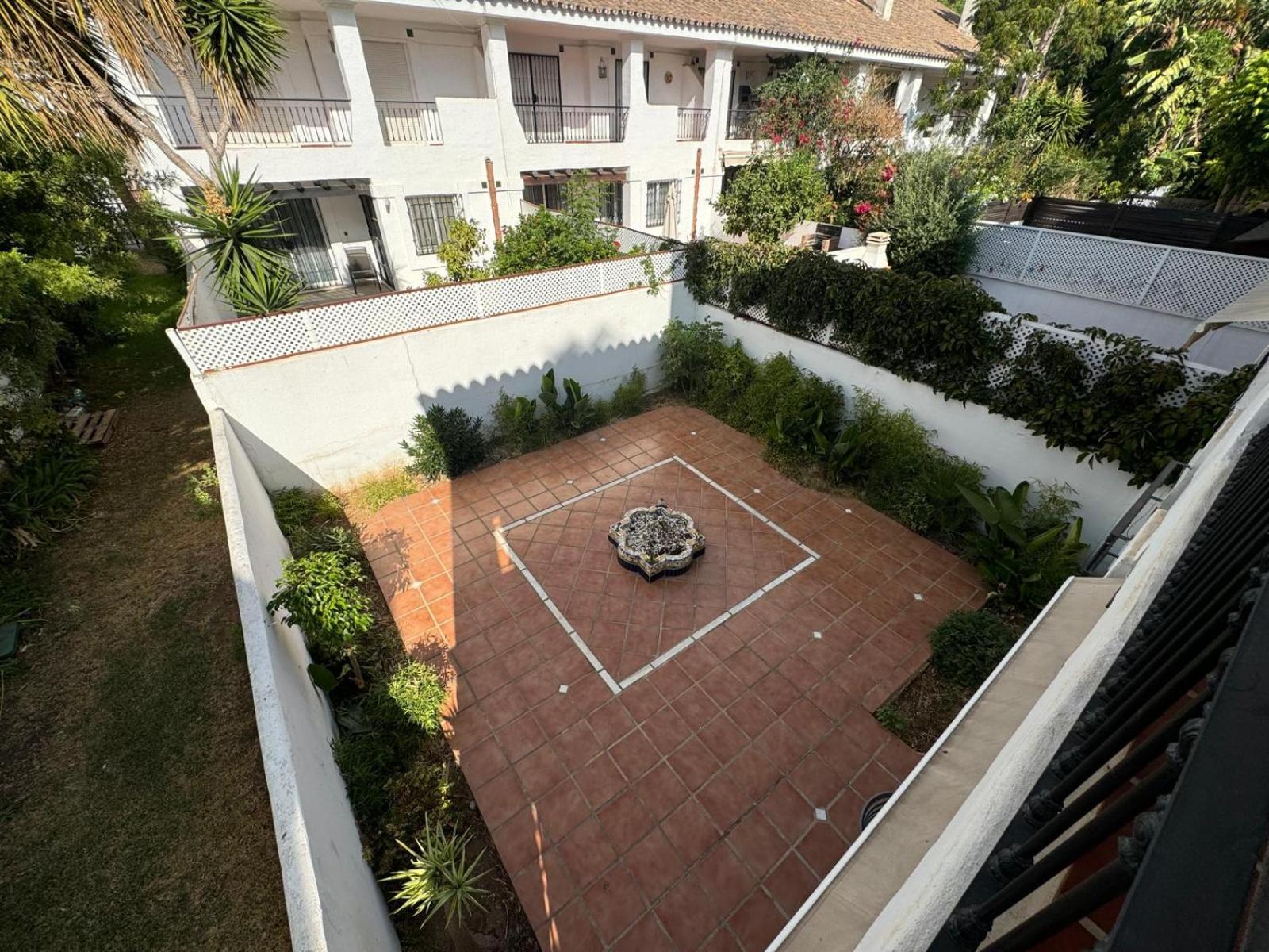 Apartamentos Naranjos Del Sol Marbella Exterior foto