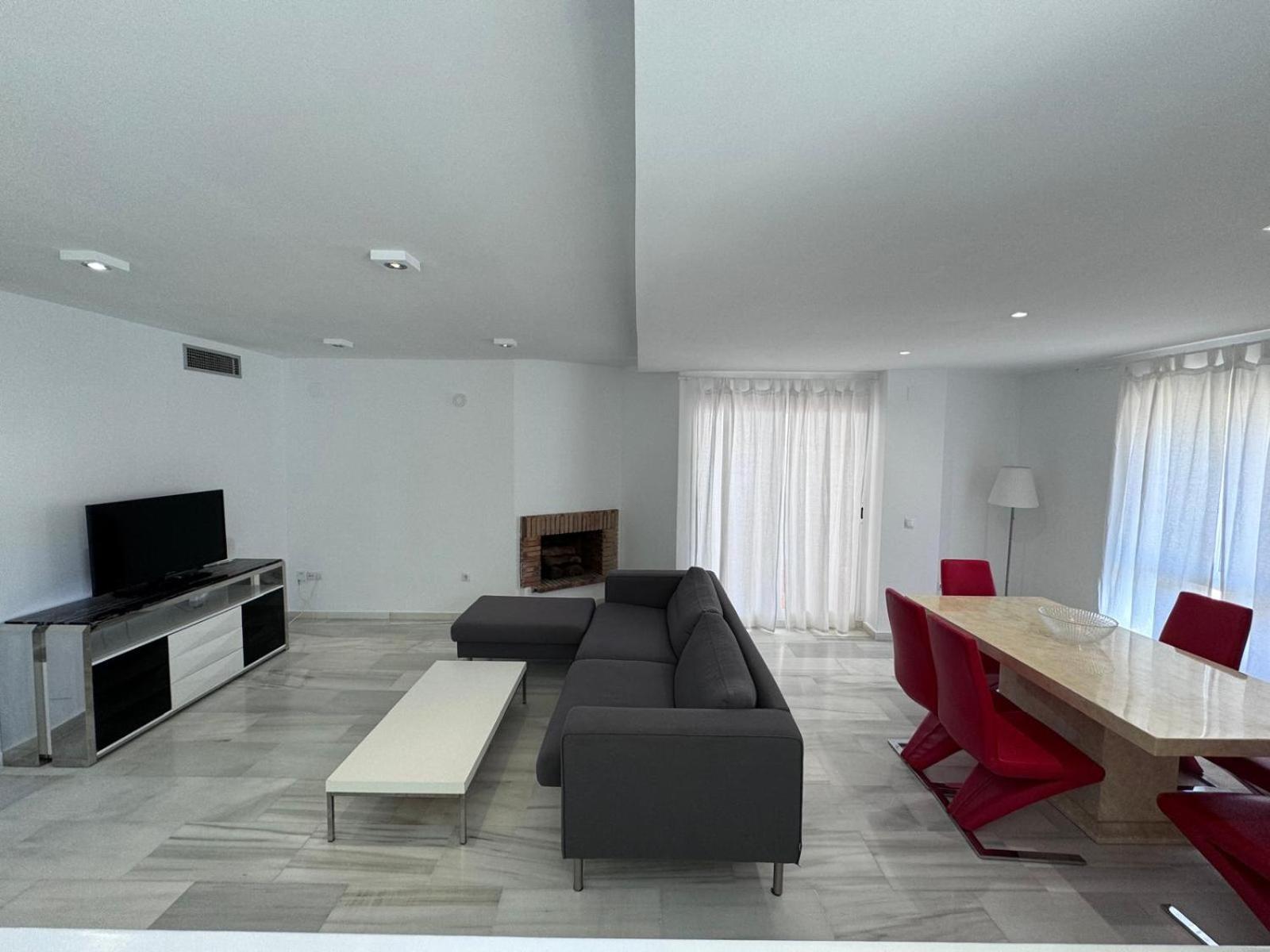 Apartamentos Naranjos Del Sol Marbella Exterior foto